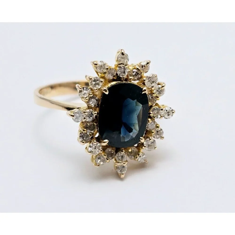 18K Solid Yellow Gold Designer Oval Sapphire & Round Diamond Ring - Size 8.75